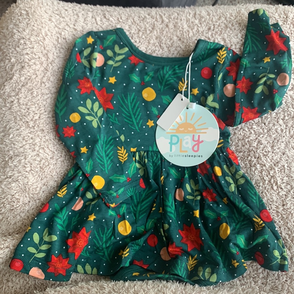 Little sleepies NWT Holly Jolly 3-6 months